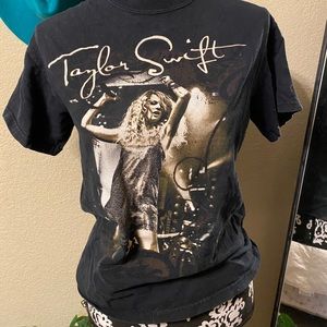 Taylor Swift Fearless Tour Tee